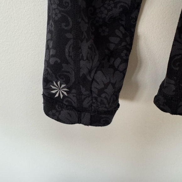 Athleta Gray Tapestry Print 1/2 Zip Size S - Picture 3 of 4